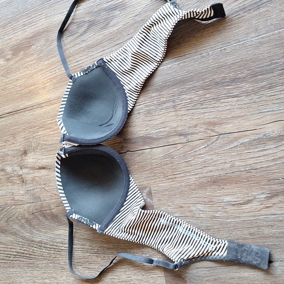 Aerie Black And White Striped Bra Size 36B - Picture 6 of 6